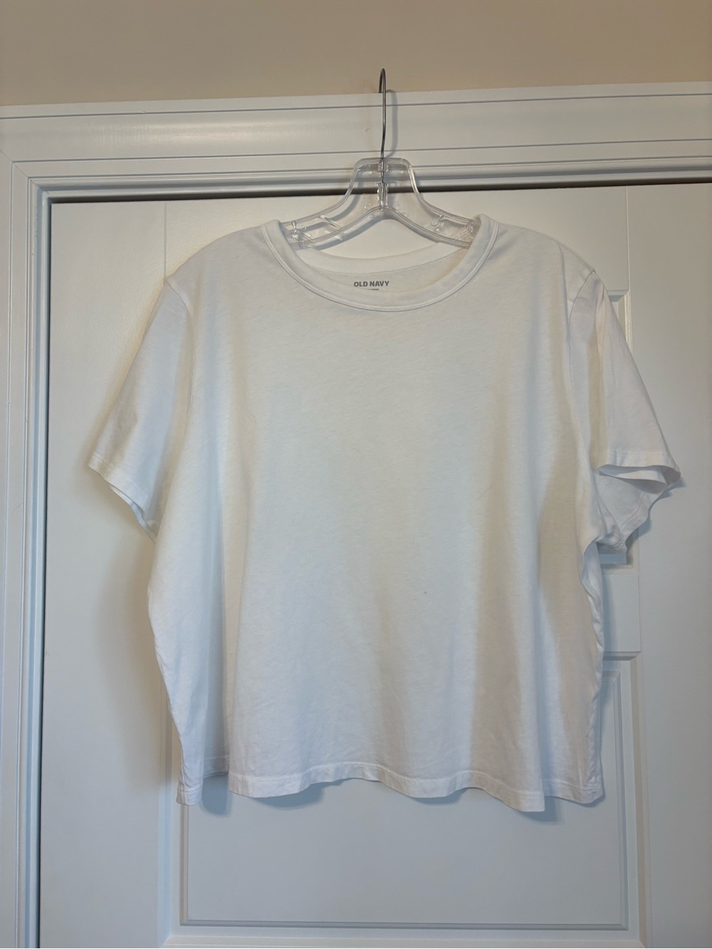 Old Navy NWT Classic White Women's Crewneck Tee